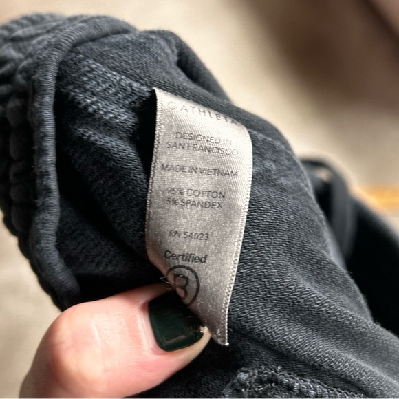 Athleta Farallon Weekender Black Ankle Jogger Sweatpants Size 4 Women’s - Picture 5 of 5